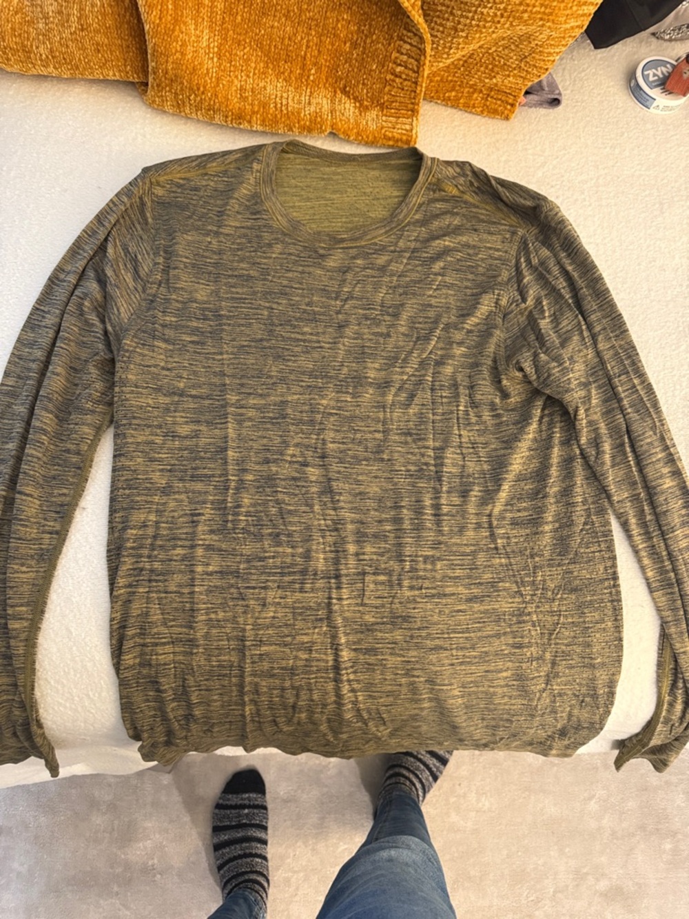 lululemon athletica Long Sleeve Crew in Olive Heather